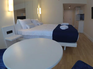 公寓式酒店在奥比城 — 来自开发商和业主的房地产搜索引擎 GEOLN.COM. 照片 2