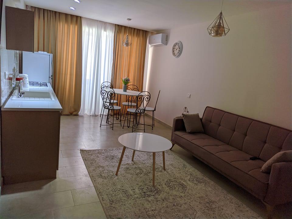 出售带储藏室的公寓 — 来自开发商和业主的房地产搜索引擎 GEOLN.COM. 照片 1