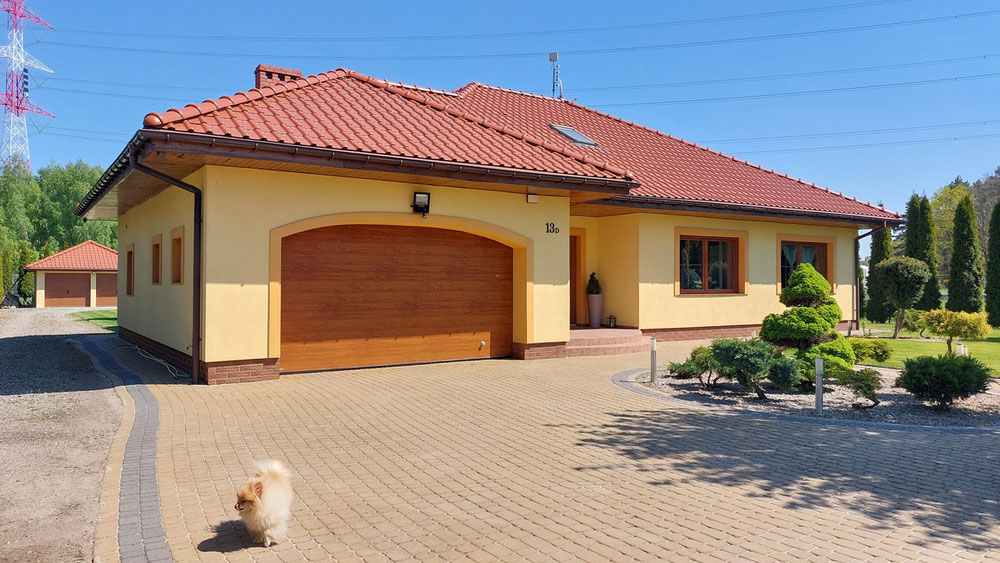 Красивый современный дом в Польше — Поисковик недвижимости от застройщиков и собственников GEOLN.COM. Фото 1