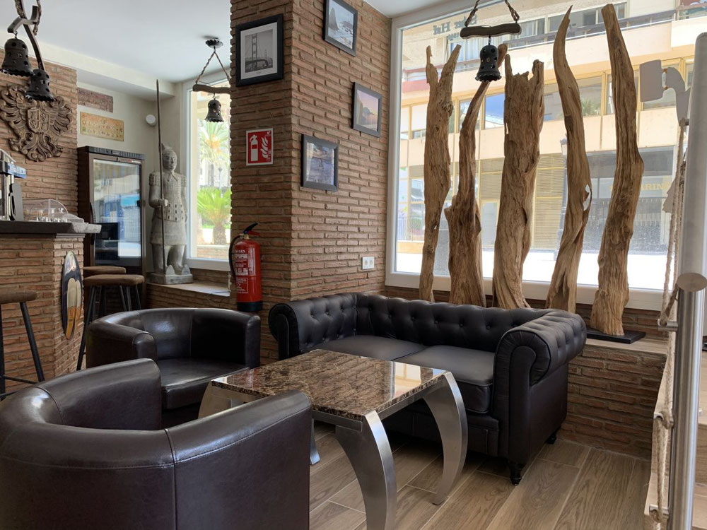 Local comercial en Bajadilla, España — Encuentre propiedades fuera del plan o reventa de bienes inmuebles directamente de desarrolladores y propietarios GEOLN.COM. Foto 1