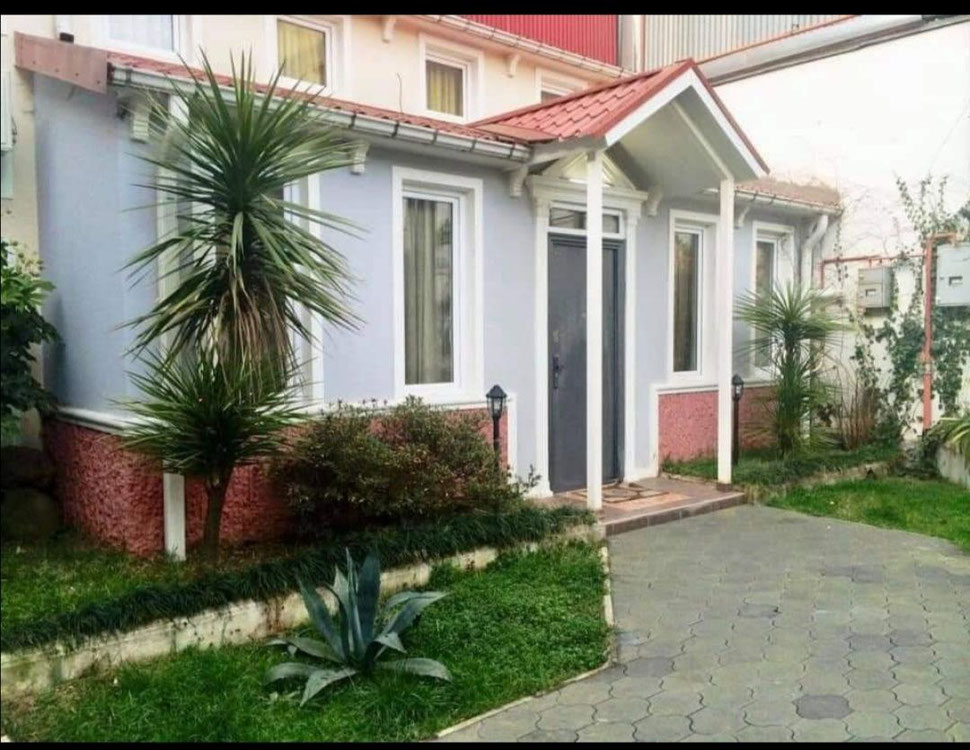 出售 2 层小房子 — 来自开发商和业主的房地产搜索引擎 GEOLN.COM. 照片 1