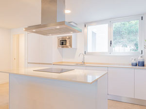 房地产在 LAR Bay — look at the real estate search engine GEOLN.COM. 照片 5