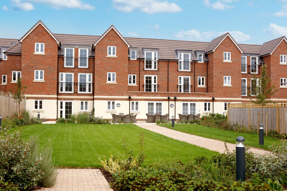 Real estate in Lowe House — look at the real estate search engine GEOLN.COM. Photo 1