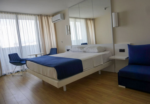 იყიდება 1 ოთახიანი ბინა ორბი პლაზაში