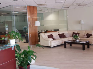 Lokal handlowy w Esteponie, Hiszpania — Wyszukiwarka nieruchomości od deweloperów i właścicieli GEOLN.COM. Zdjęcie 11