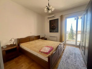 Montenegro. Muy espacioso apartamento de 98m2 con garaje en Bečići — Encuentre propiedades fuera del plan o reventa de bienes inmuebles directamente de desarrolladores y propietarios GEOLN.COM. Foto 13