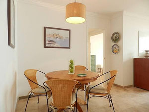 ბინა ზღვის პირას ესპანეთში, კატალონიაში, პუიგმოლტოში — უძრავი ქონების ყიდვა და მფლო ბელებისგან GEOLN.COM. ფოტო 5