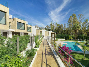 Townhouse 3 საძინებელი 331 m² Nueva Andalucia-ში, ესპანეთი — უძრავი ქონების ყიდვა და მფლო ბელებისგან GEOLN.COM. ფოტო 22