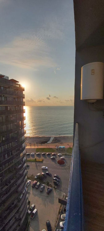 Продаж 2-кімнатних апартаментів з видом на море — Пошуковик нерухомості від забудовників і власників GEOLN.COM. Фото 1