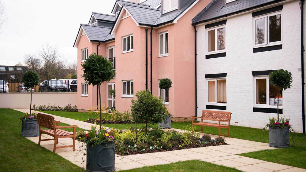 房地产在 Sheldon Lodge — look at the real estate search engine GEOLN.COM. 照片 1