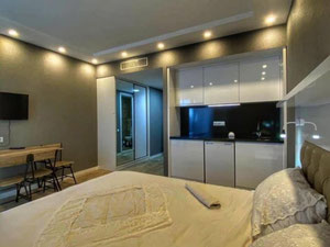 იყიდება 1 ოთახიანი ბინა ქორთიარდ მარიოტში ბათუმში. — უძრავი ქონების ყიდვა და მფლო ბელებისგან GEOLN.COM. ფოტო 2