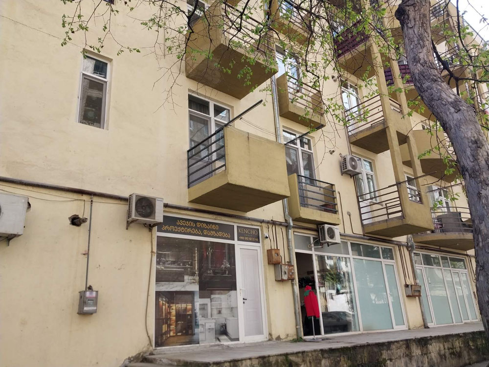 Продається квартира — Пошуковик нерухомості від забудовників і власників GEOLN.COM. Фото 1