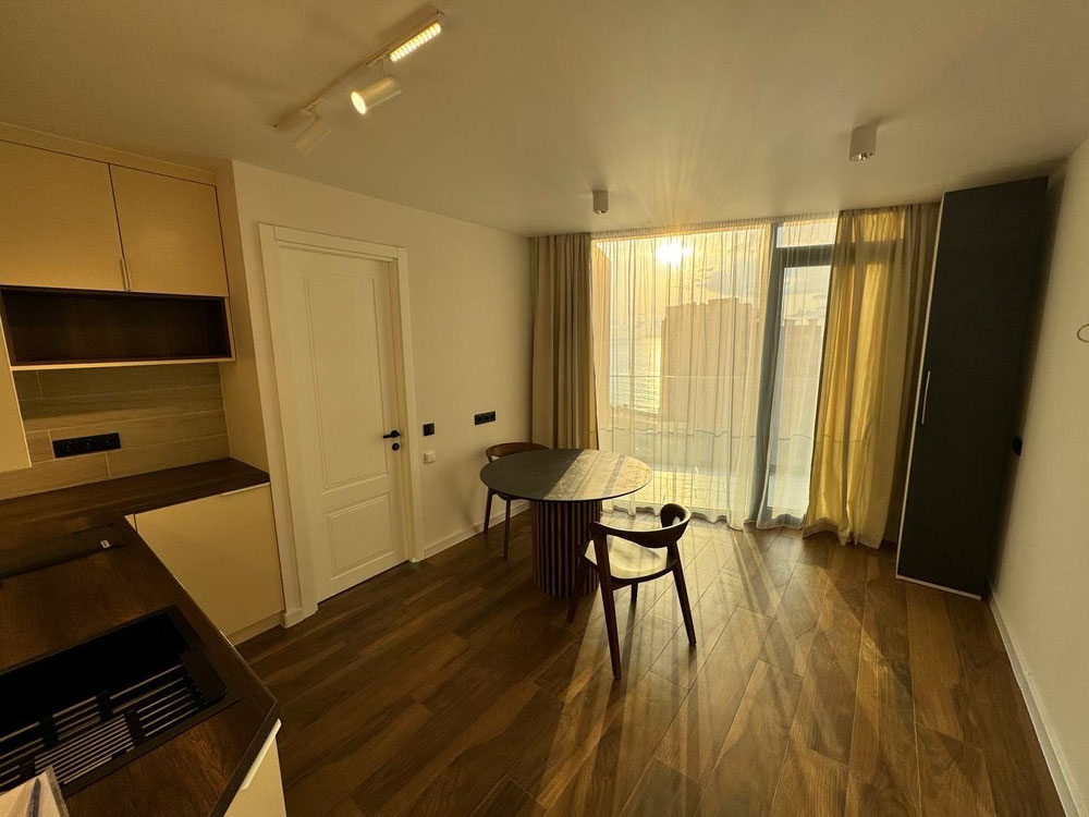 Na sprzedaż mieszkanie w Batumi — Wyszukiwarka nieruchomości od deweloperów i właścicieli GEOLN.COM. Zdjęcie 1