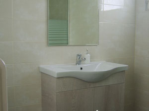 სახლი ზღვის პირას საბერძნეთში, ლუტრაკი — უძრავი ქონების ყიდვა და მფლო ბელებისგან GEOLN.COM. ფოტო 8