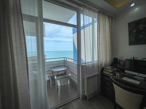 ბინა ზღვის ხედით — უძრავი ქონების ყიდვა და მფლო ბელებისგან GEOLN.COM. ფოტო 10