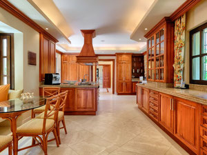 别墅 5 间卧室 1025 平方米，位于西班牙马贝拉 — 来自开发商和业主的房地产搜索引擎 GEOLN.COM. 照片 38