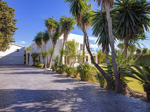 Villa 5 bedrooms 477 m² in Guadalmina Baja, Spain — Find off-plan property or real estate resale directly from developers and owners GEOLN.COM. Photo 34