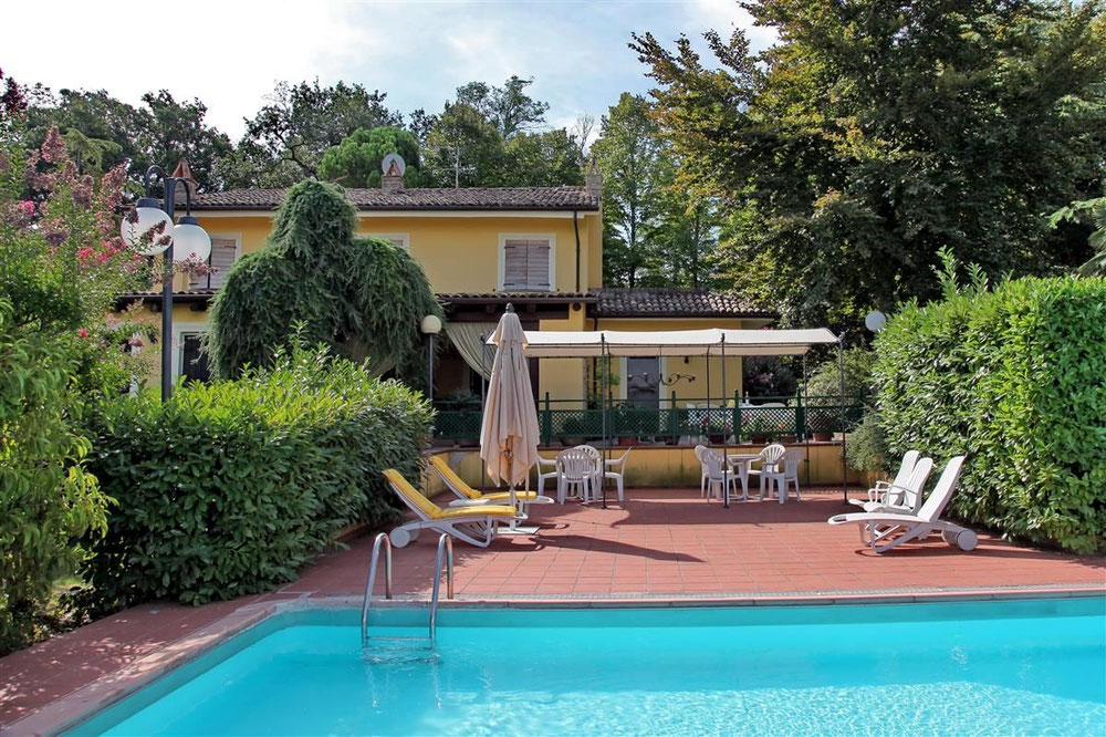 郊区别墅，意大利海边，马尔凯，佩萨罗 — 来自开发商和业主的房地产搜索引擎 GEOLN.COM. 照片 1