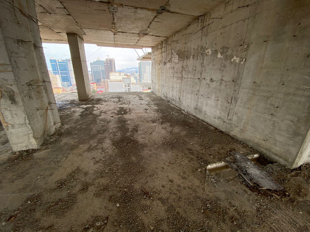 Deniz Kenarında Siyah Çerçeve — Sahiplerden yada inşaatcilardan mülkiyet arama GEOLN.COM. Fotoğraf 1