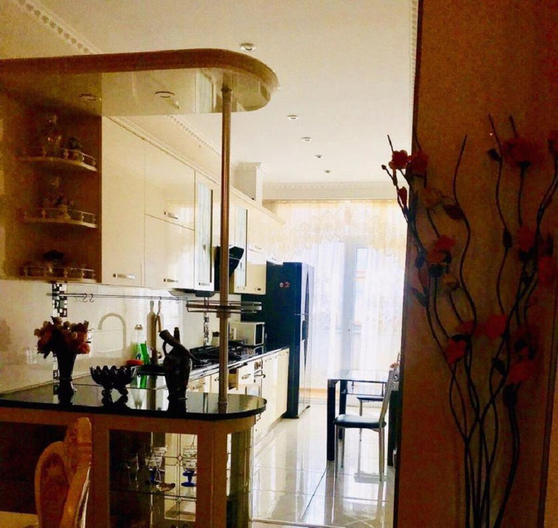 דירת 3 חדרים בסבורטלו. דירה ללא מתווך בטביליסי — חיפוש נדל"ן מפרטי ומקבלן GEOLN.COM. תמונה 1