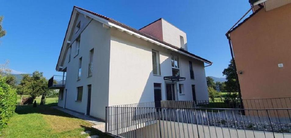 Nieruchomości w Dorfstrasse 15 — spójrz na wyszukiwarkę nieruchomości GEOLN.COM. Zdjęcie 1