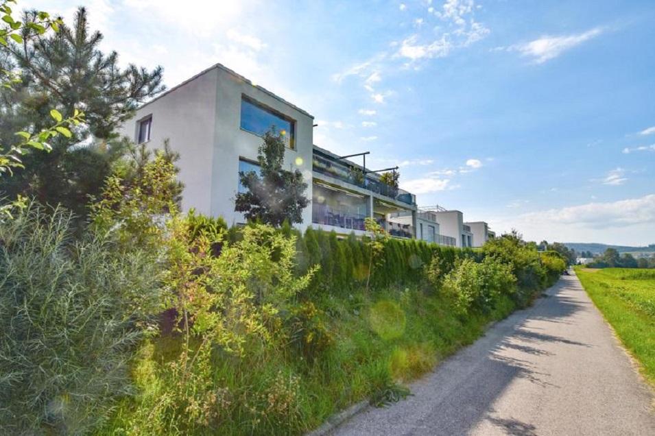 Нерухомість в Im Grundacher — дивіться на пошуковику нерухомості GEOLN.COM. Фото 1