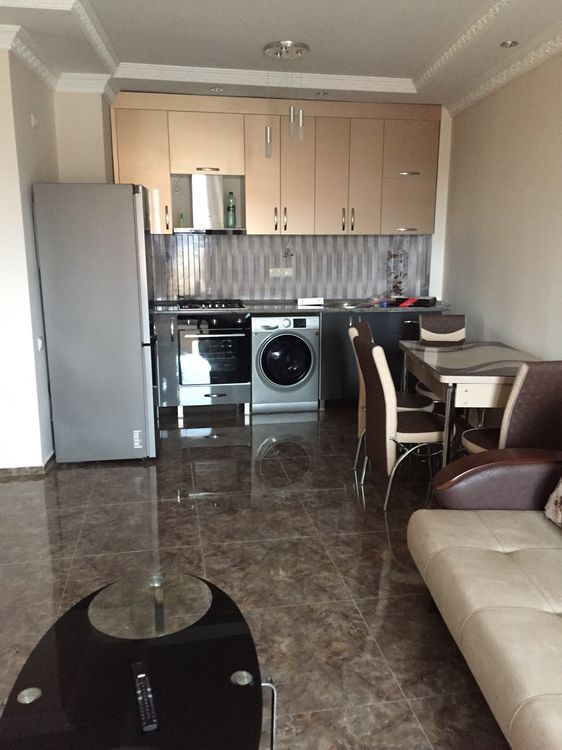 巴统中心的公寓 — 来自开发商和业主的房地产搜索引擎 GEOLN.COM. 照片 1