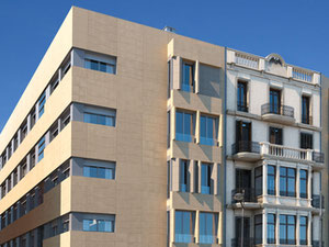 房地产在 Avenida del Puerto — look at the real estate search engine GEOLN.COM. 照片 2