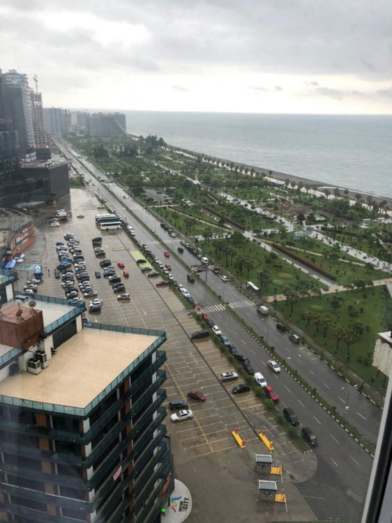 იყიდება 3 ოთახიანი ბინა — უძრავი ქონების ყიდვა და მფლო ბელებისგან GEOLN.COM. ფოტო 1