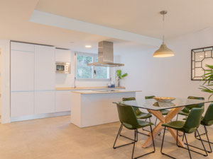 房地产在 LAR Bay — look at the real estate search engine GEOLN.COM. 照片 6