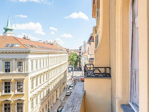 匈牙利。布达佩斯。新装修公寓，144平方米，位于市中心。 — 来自开发商和业主的房地产搜索引擎 GEOLN.COM. 照片 2