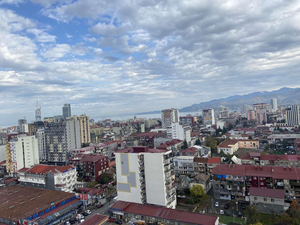 იყიდება 2 ოთახიანი ბინა — უძრავი ქონების ყიდვა და მფლო ბელებისგან GEOLN.COM. ფოტო 1