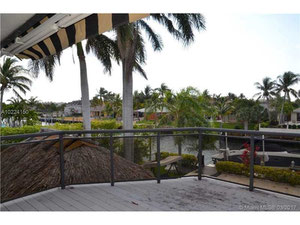 美国佛罗里达州迪尔菲尔德海滩海边的房子 — 来自开发商和业主的房地产搜索引擎 GEOLN.COM. 照片 10