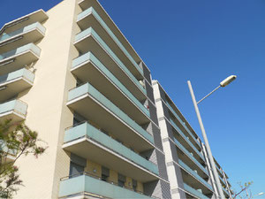 房地产在 Residencial Port Badalona — look at the real estate search engine GEOLN.COM. 照片 3