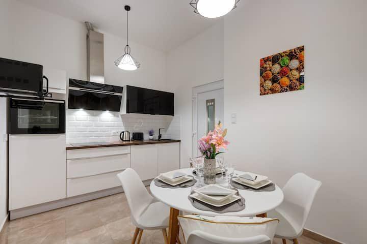 Węgry. Budapeszt. Mieszkanie po remoncie, 86m2. — Wyszukiwarka nieruchomości od deweloperów i właścicieli GEOLN.COM. Zdjęcie 1