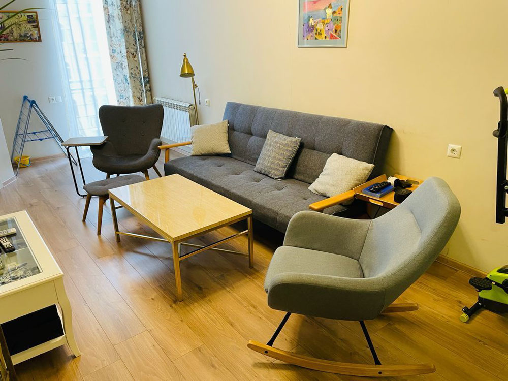 იყიდება 2 ოთახიანი ბინა — უძრავი ქონების ყიდვა და მფლო ბელებისგან GEOLN.COM. ფოტო 1