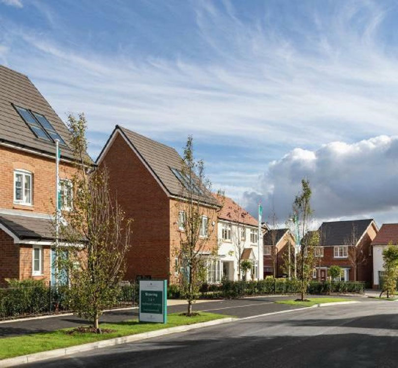 Real estate in Belle Vue Place — look at the real estate search engine GEOLN.COM. Photo 1