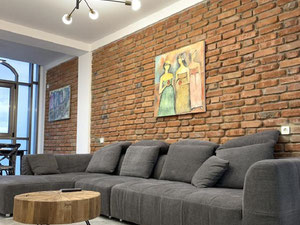 Apartamento de 3 habitaciones en Vake. Apartamento sin intermediario en Tbilisi — Encuentre propiedades fuera del plan o reventa de bienes inmuebles directamente de desarrolladores y propietarios GEOLN.COM. Foto 2