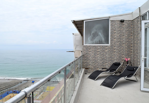 Apartamenty nad morzem z tarasem