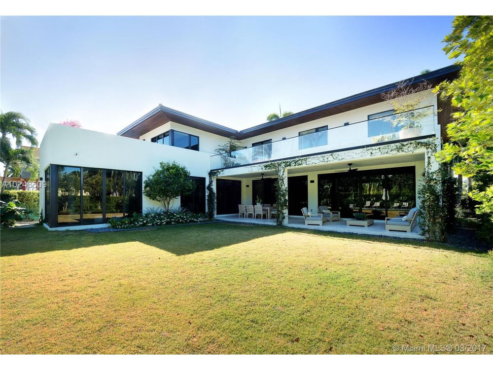 ვილა ზღვის პირას აშშ-ში, ფლორიდაში, მაიამიში — უძრავი ქონების ყიდვა და მფლო ბელებისგან GEOLN.COM. ფოტო 1