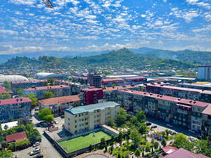 三居室公寓，布局合理，享有壮观的山景 — 来自开发商和业主的房地产搜索引擎 GEOLN.COM. 照片 15