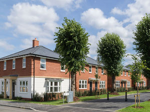 Real estate in Harperbury Park — look at the real estate search engine GEOLN.COM. Photo 2