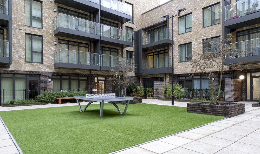 房地产在 Lansbury Square — look at the real estate search engine GEOLN.COM. 照片 1