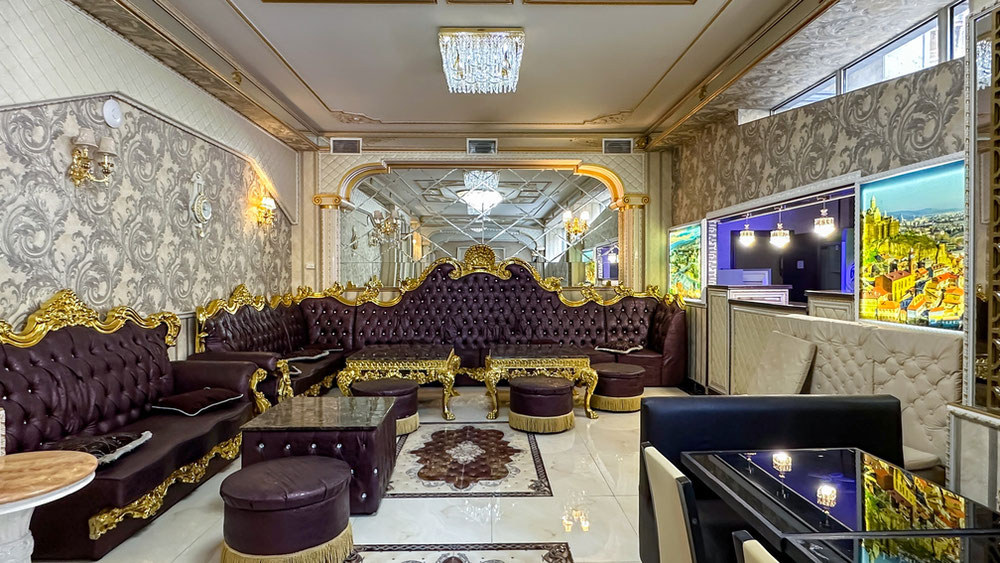 出售市中心的精品酒店 — 来自开发商和业主的房地产搜索引擎 GEOLN.COM. 照片 1