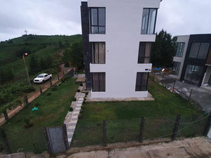 壮丽的海景。黑色框架的房子，带车库。 — 来自开发商和业主的房地产搜索引擎 GEOLN.COM. 照片 3