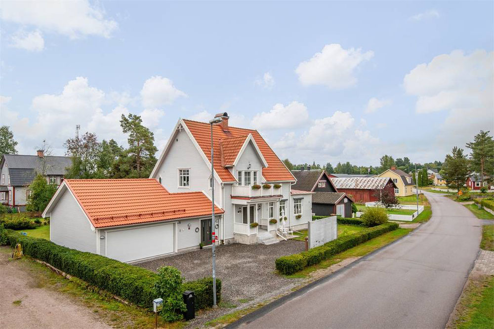 Недвижимость в Oppsattarvagen 8 — смотрите на поисковике недвижимости GEOLN.COM. Фото 1