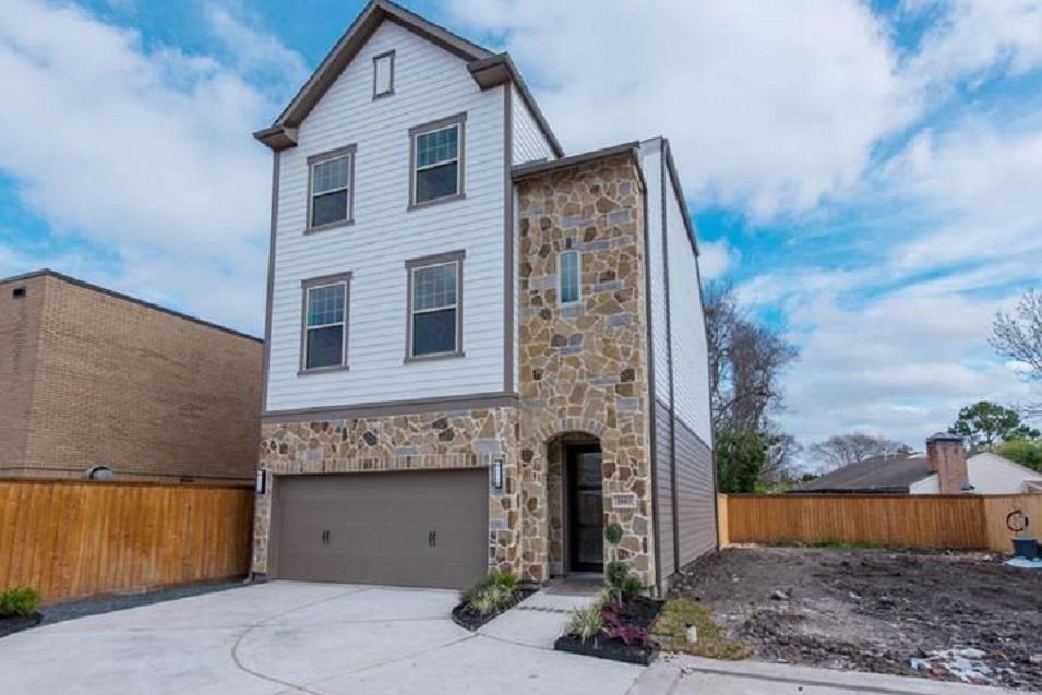 房地产在 Ashford Manor - Garden Homes — look at the real estate search engine GEOLN.COM. 照片 1