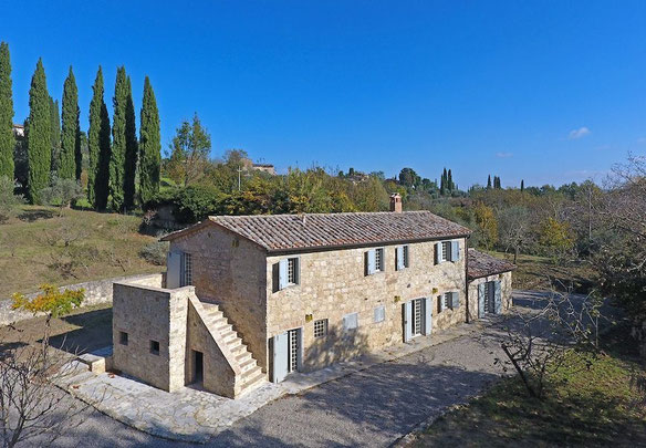 House in the mountains, in the forest in Italy, Siena