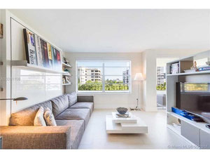 شقق في الولايات المتحدة الأمريكية ، فلوريدا ، كي بيسكاين — ابحث عن عقار قيد الإنشاء أو عقار معاد بيعه مباشرة من المطورين والملاك GEOLN.COM. صورة فوتوغرافية 7