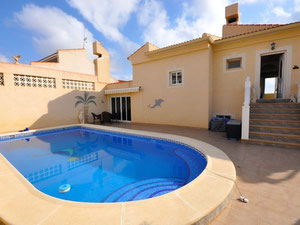 Villa by the sea in Spain, Valencia, San Miguel — Find off-plan property or real estate resale directly from developers and owners GEOLN.COM. Photo 3